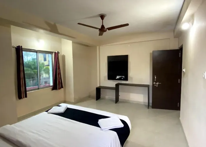 Goroomgo Grand Resort 2 Puri Near Sea Beach