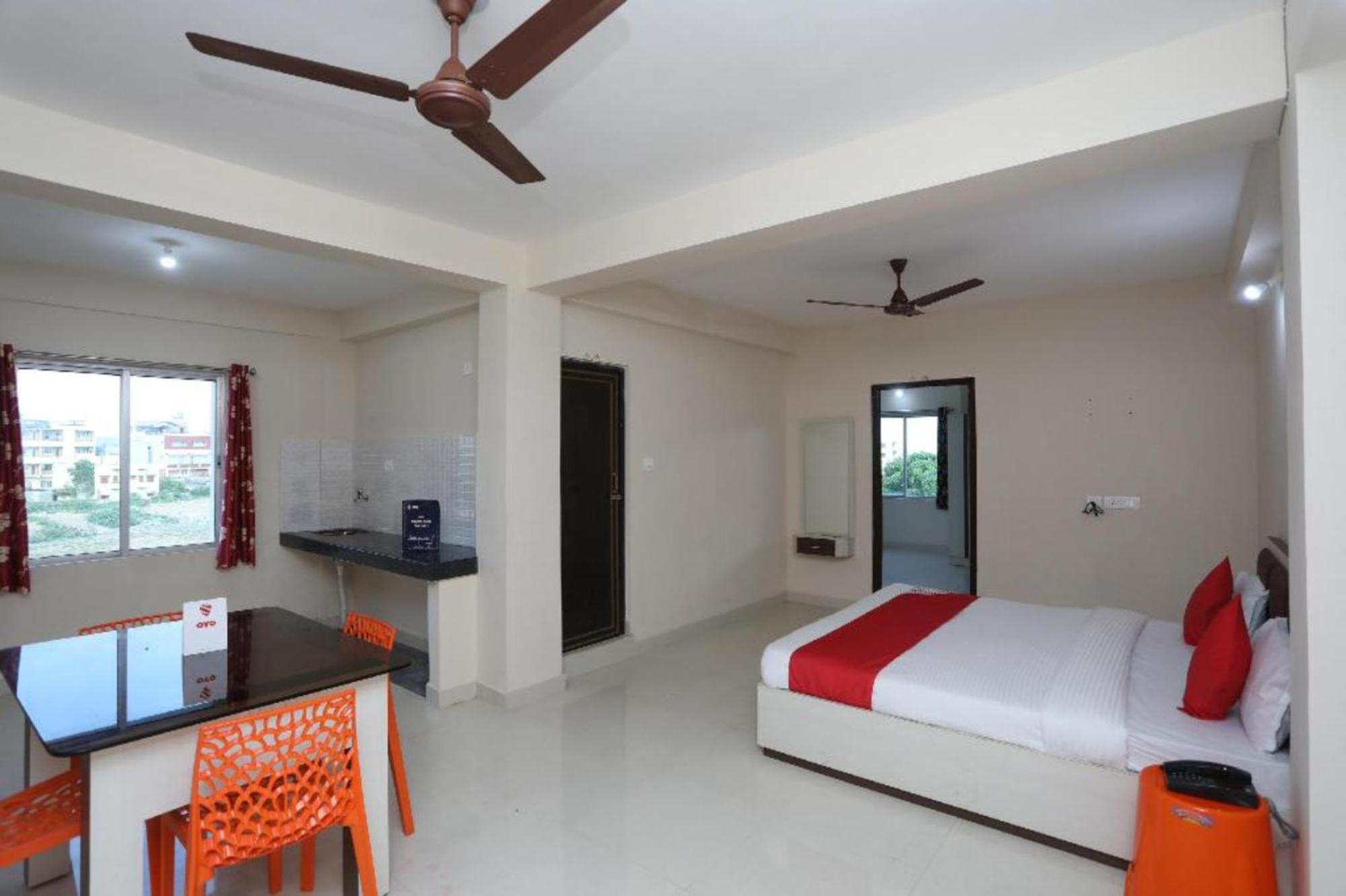 Hotel Goroomgo Grand Resort 2 Puri Near Sea Beach Puri