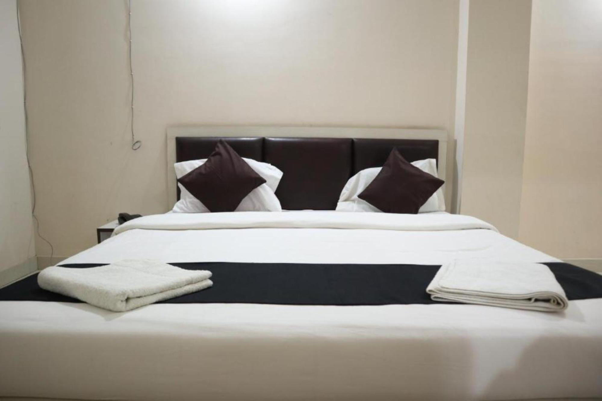 Goroomgo Grand Resort 2 Puri Near Sea Beach Hotel 4*