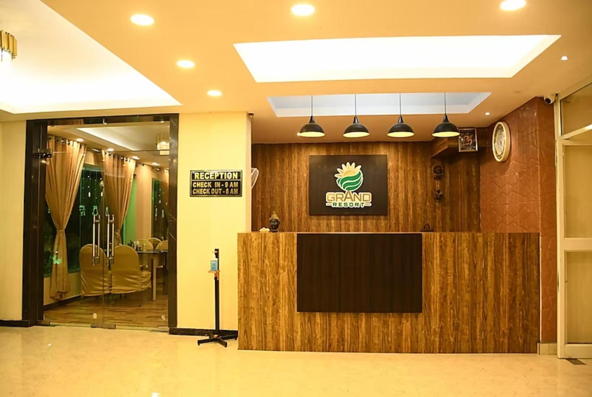 Goroomgo Grand Resort 2 Puri Near Sea Beach