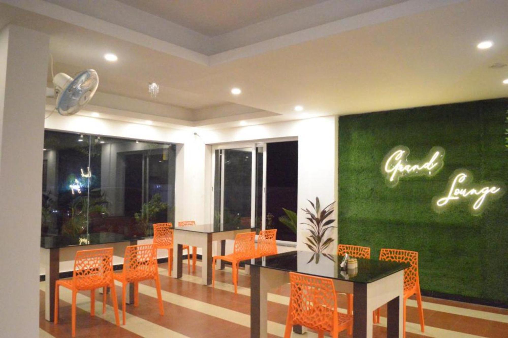 Goroomgo Grand Resort 2 Puri Near Sea Beach Hotel