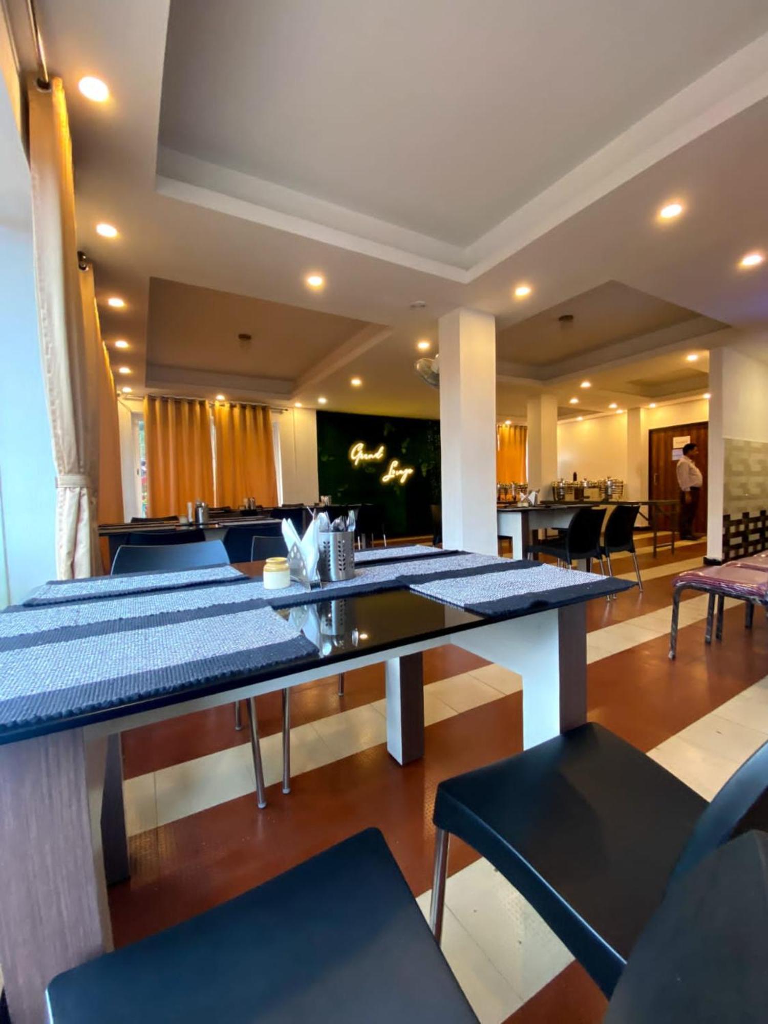 Goroomgo Grand Resort 2 Puri Near Sea Beach 4*