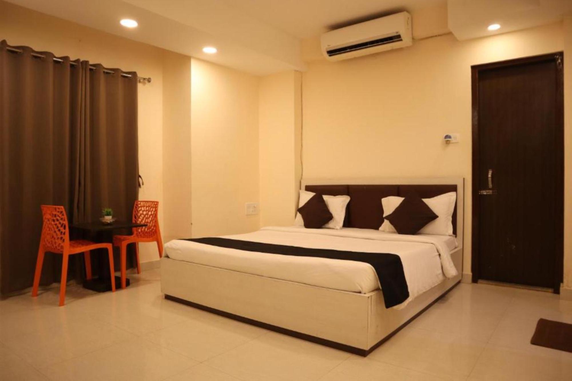 Goroomgo Grand Resort 2 Puri Near Sea Beach