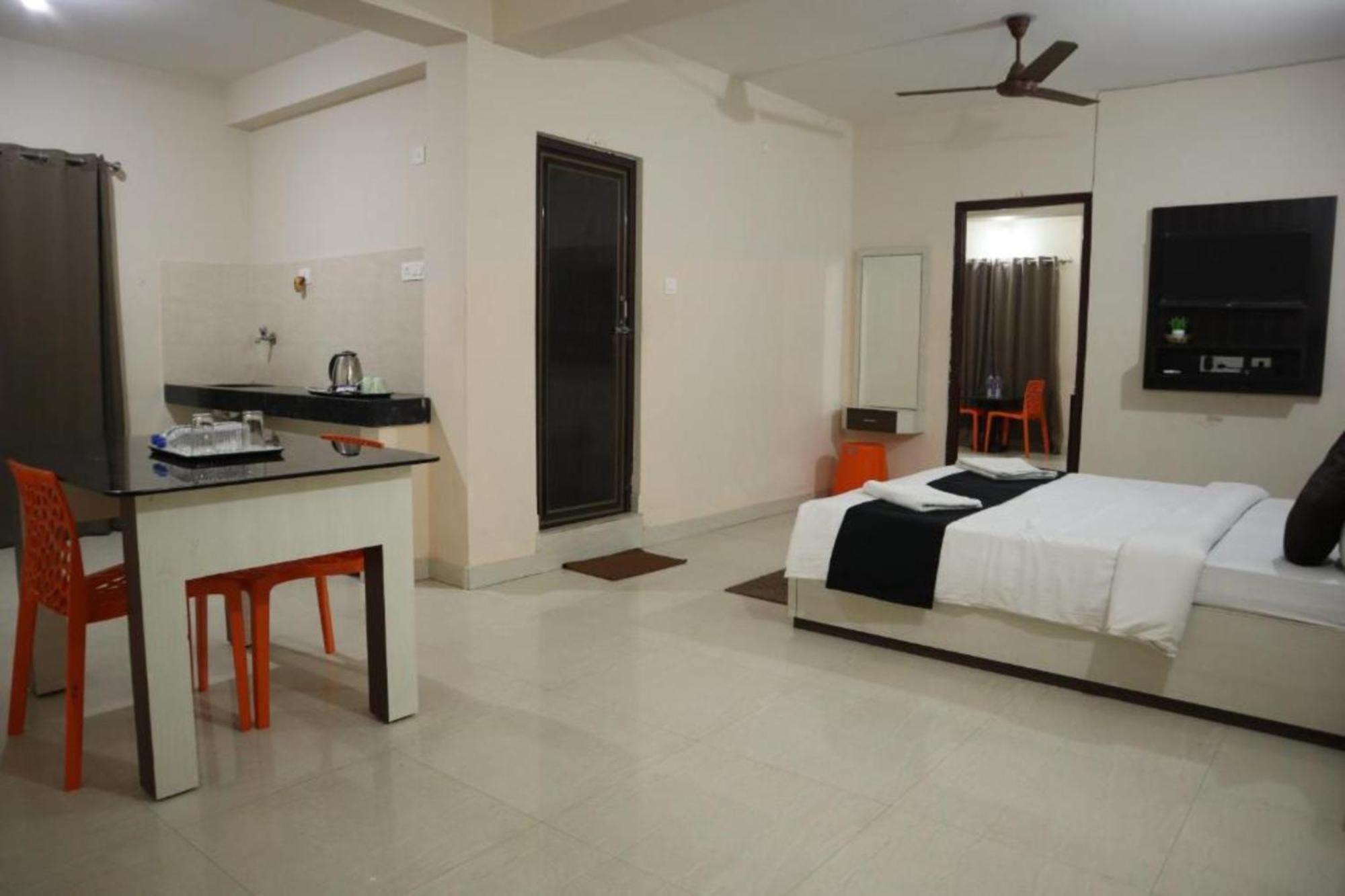 Goroomgo Grand Resort 2 Puri Near Sea Beach Hotel Puri